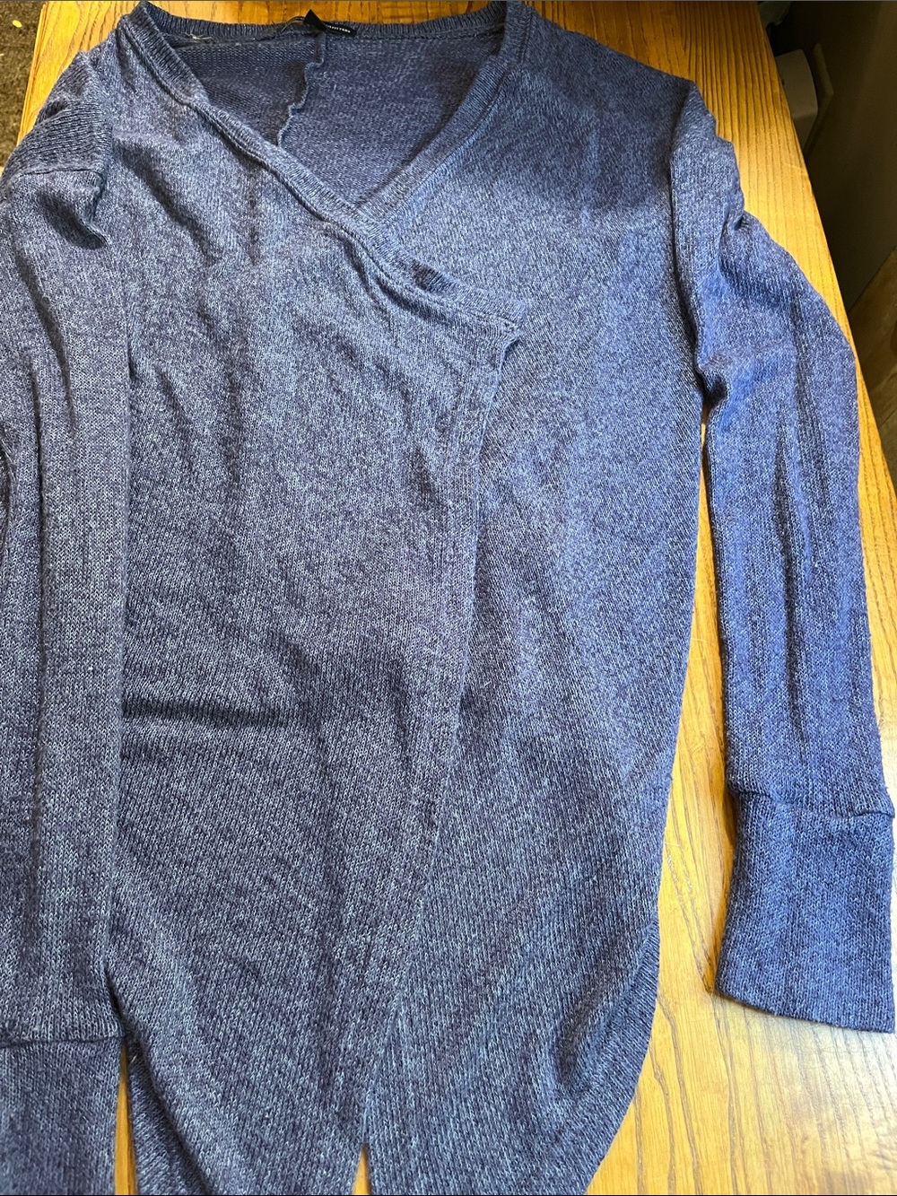 American Eagle Outfitters V-Neck Sweater - Heather Navy no buttons